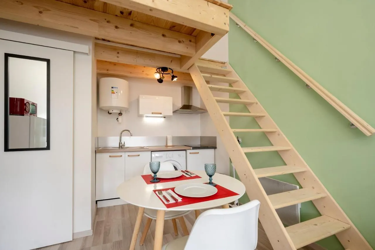 Studio Mezzanine 